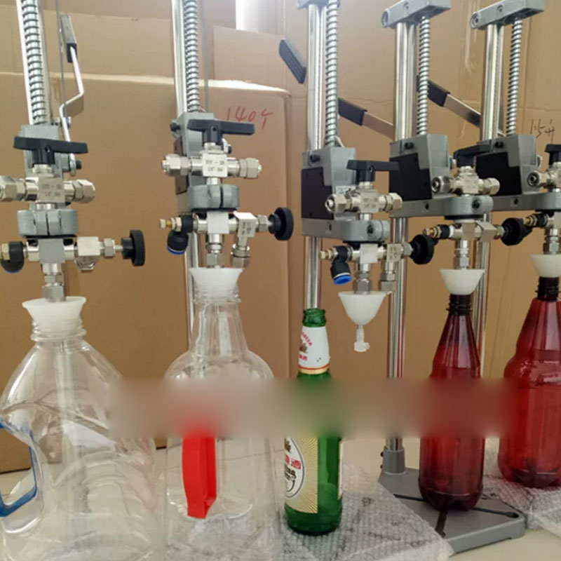 Handmatige kurkpers voor fless - Wine Beer Usa recensie en prijs