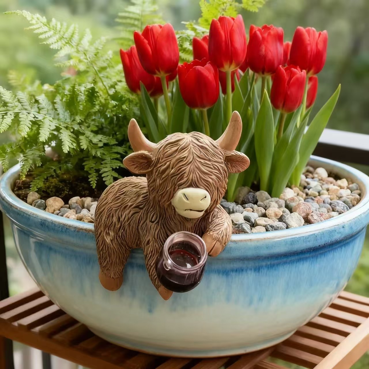 Grappige HighlandS koe beeldje - Wine Beer Garden recensie en prijs